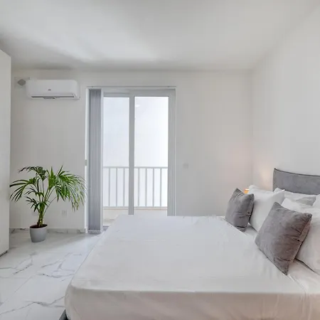 New! Sant Anna Residences, 1 By Sf Homes Apartmán *