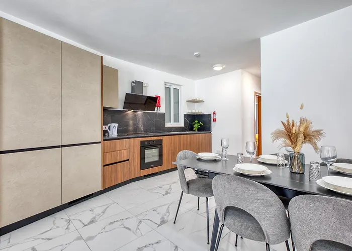 New! Sant Anna Residences, 1 By Sf Homes Apartament *